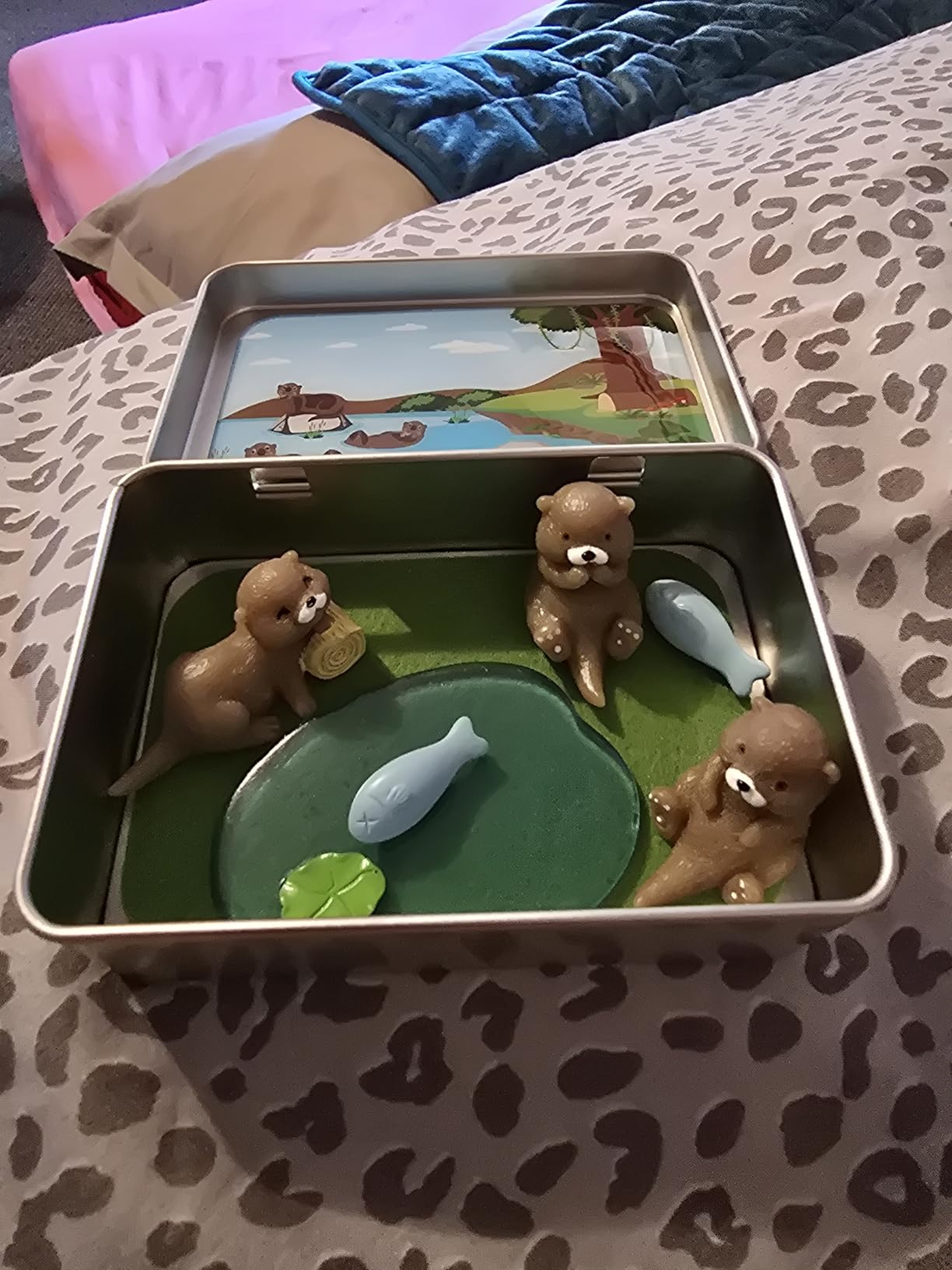Little Pocket Otter, Cute Otter Friend in Tin Box, Travel Buddy, Gift for Kids, Friends, Coworkers - Customer Photo 2