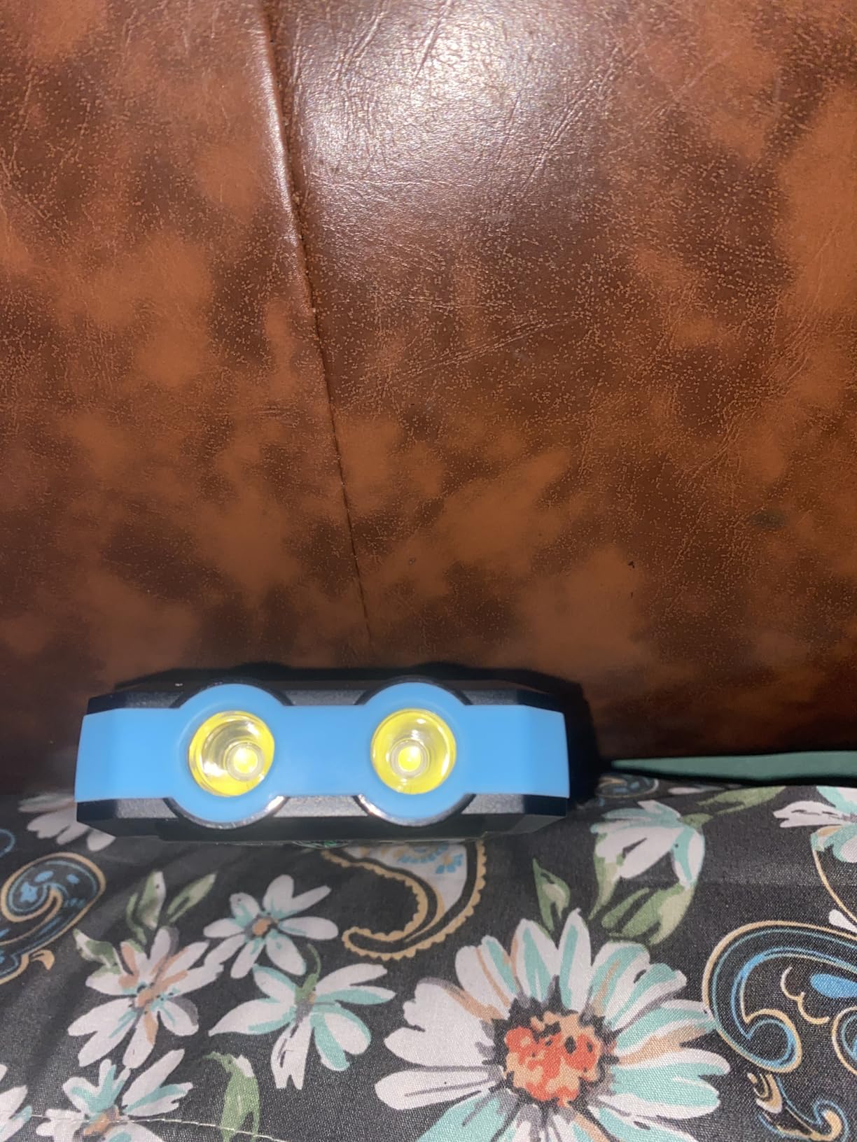 YELOMIN Solar Charger, 20000mAh Portable Type-C Solar Power Bank with 4 Cables, Waterproof Battery Pack, Outdoor External Backup Power Charger Six Outputs/LED Flashlights, Perfect for Camping Travel Customer Review YELOMIN Solar Charger, 20000mAh Portable Type-C Solar Power Bank with 4 Cables, Waterproof Battery Pack, Outdoor External Backup Power Charger Six Outputs/LED Flashlights, Perfect for Camping Travel - Customer Photo 1