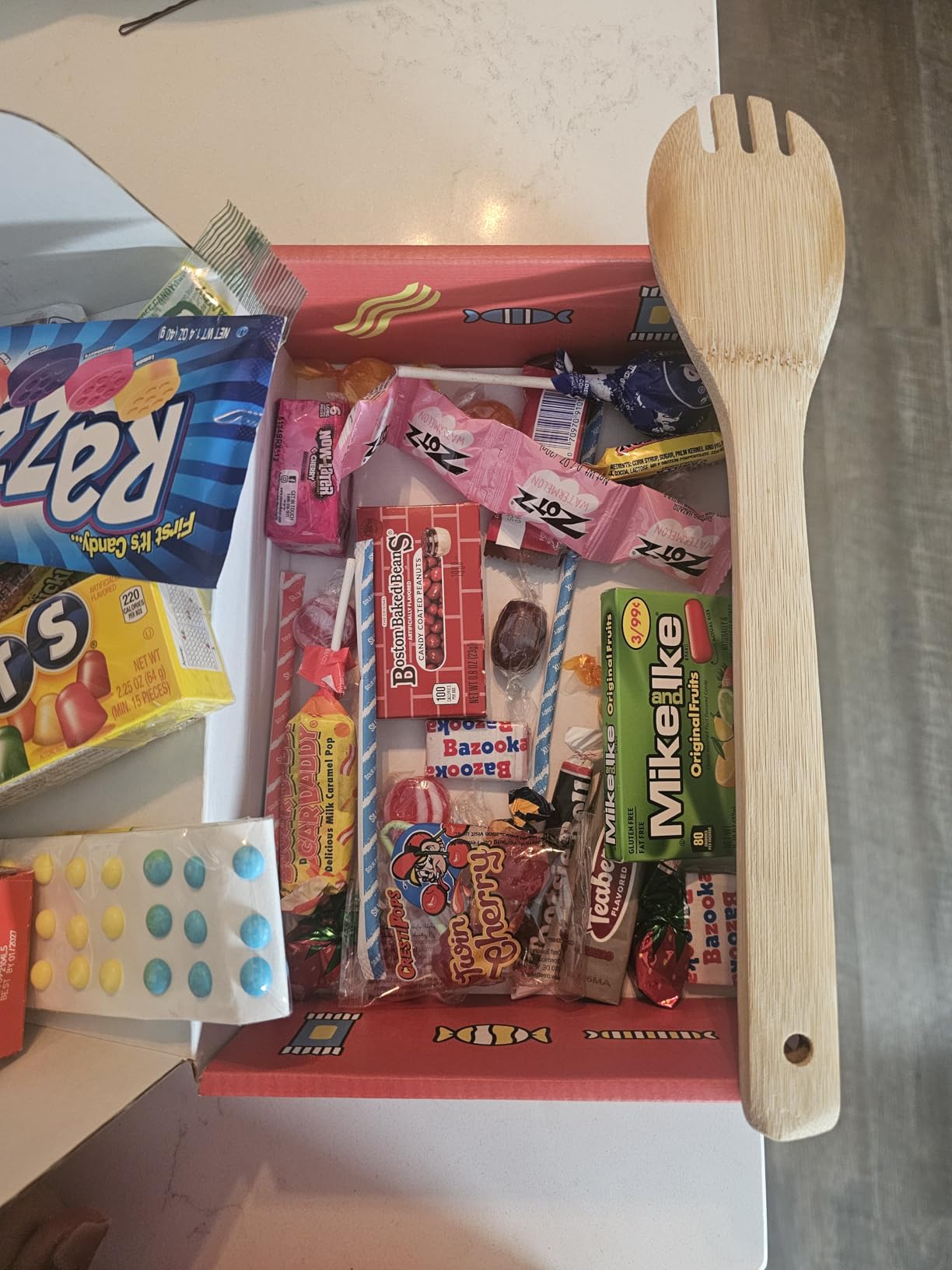 1965 Gift Box Nostalgic Retro Candy Mix from Childhood for 60th Birthday Man or Woman JR Customer Review 1965 Gift Box Nostalgic Retro Candy Mix from Childhood for 60th Birthday Man or Woman JR - Customer Photo 1