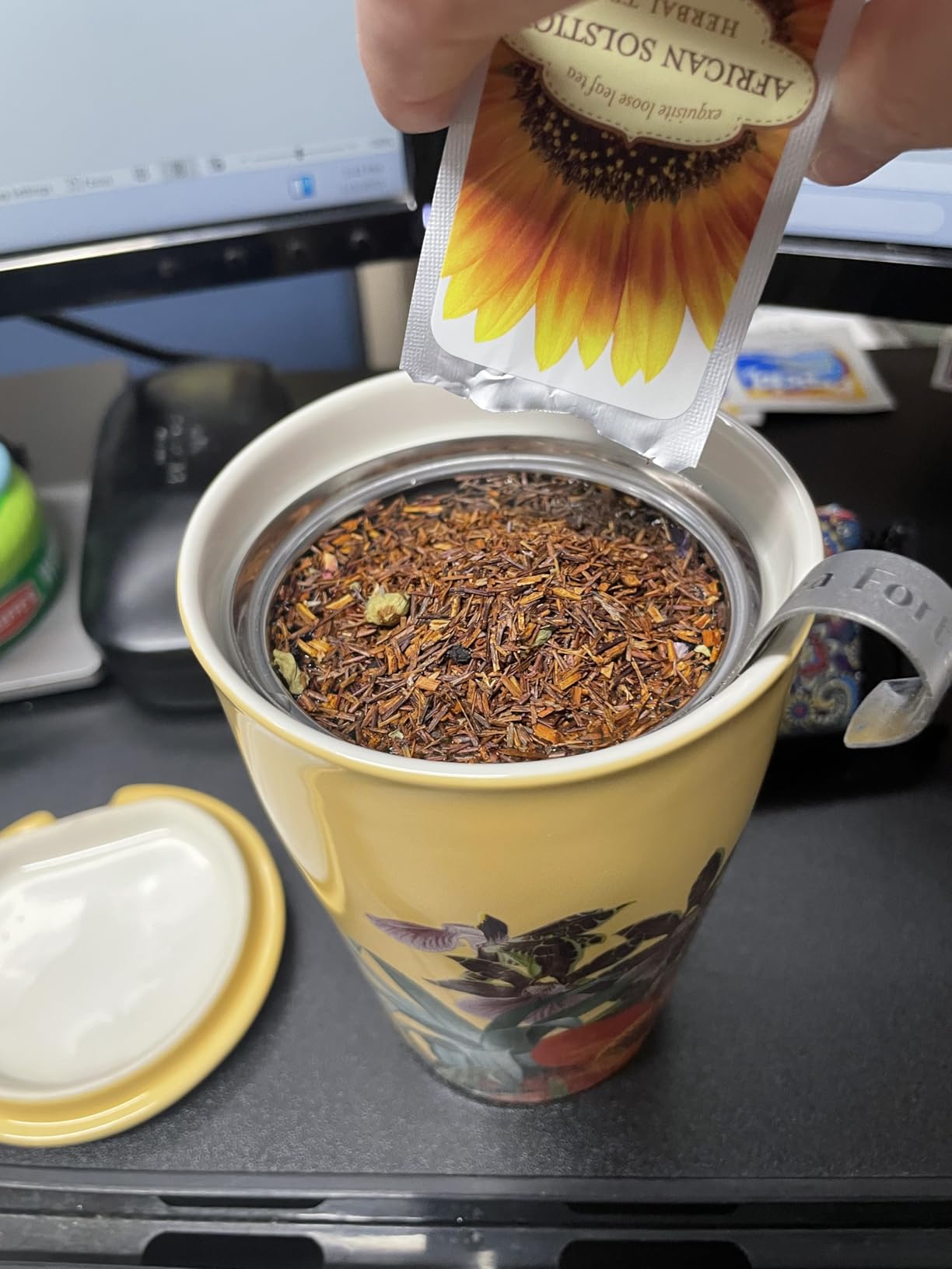 Tea Forte Warming Joy Hoilday Premium Single Steeps Loose Leaf Tea Gift Set Sampler, 15 Count 3 of Each Assorted Blends, Pre-Portioned Single Serve Pouches, Steeps 12 oz - Customer Photo 1