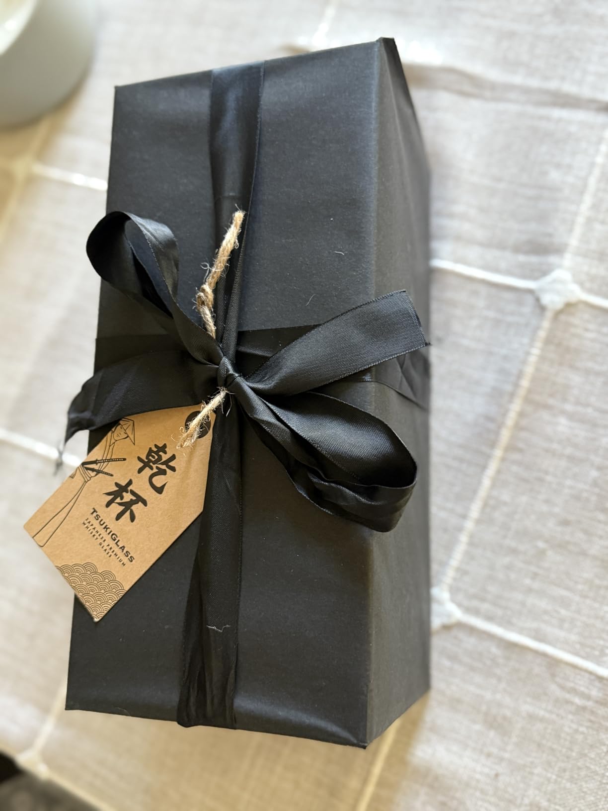 TSUKIGLASS® Storm Premium Japanese Crystal Whisky Glasses Set of 4 - Gift Ready Box, 100% Ultra Clarity Lead-Free Crystal, 10oz Tumblers for Bourbon, Scotch & Cocktails, Luxury Gift for Men Customer Review TSUKIGLASS® Storm Premium Japanese Crystal Whisky Glasses Set of 4 - Gift Ready Box, 100% Ultra Clarity Lead-Free Crystal, 10oz Tumblers for Bourbon, Scotch & Cocktails, Luxury Gift for Men - Customer Photo 3