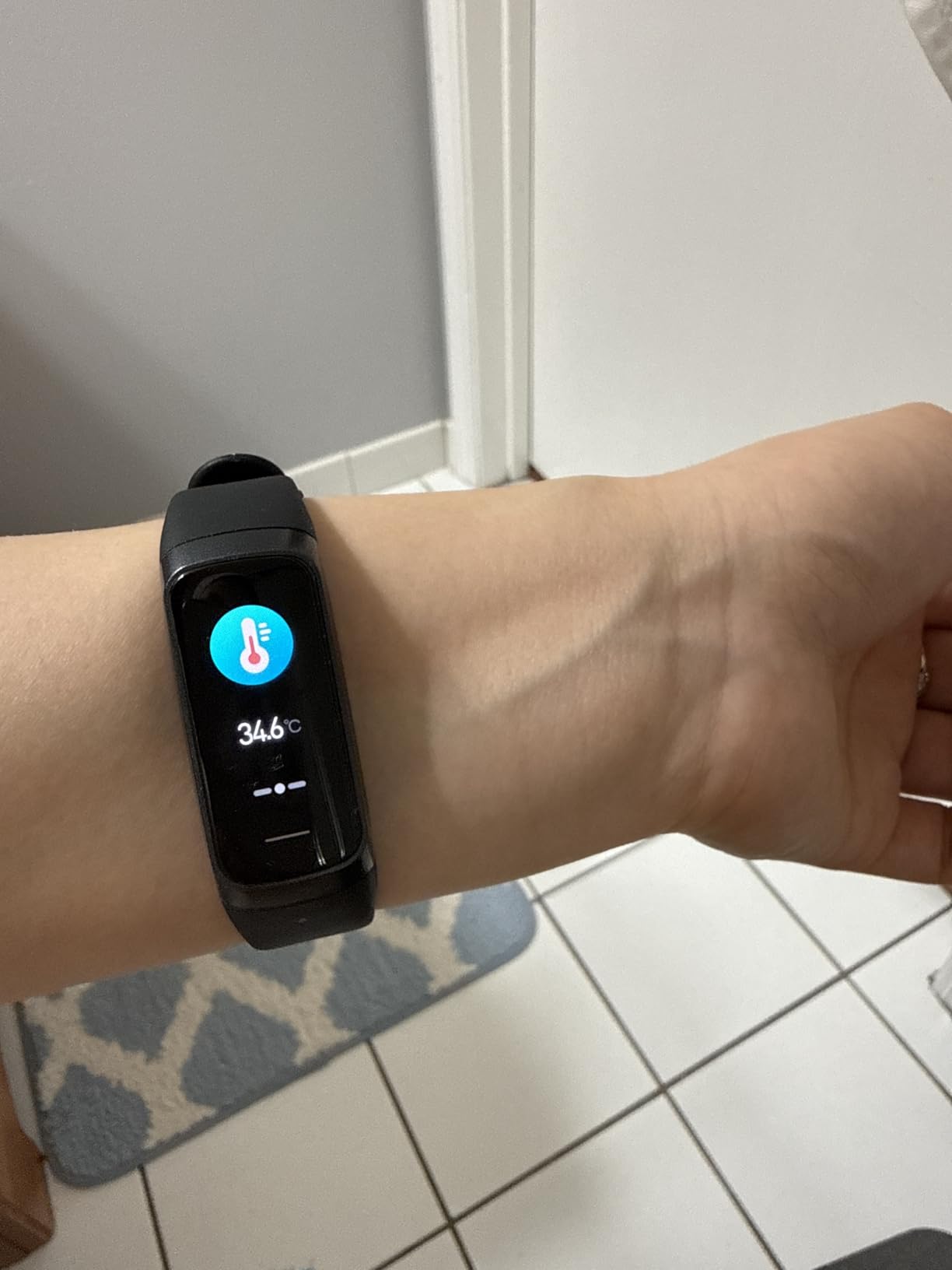 Fitness Tracker with 24/7Heart Rate, Blood Pressure, Sleep Tracking, Calorie, Activity Tracker with 1.1 Fitness Tracker with 24/7Heart Rate, Blood Pressure, Sleep Tracking, Calorie, Activity Tracker with 1.1