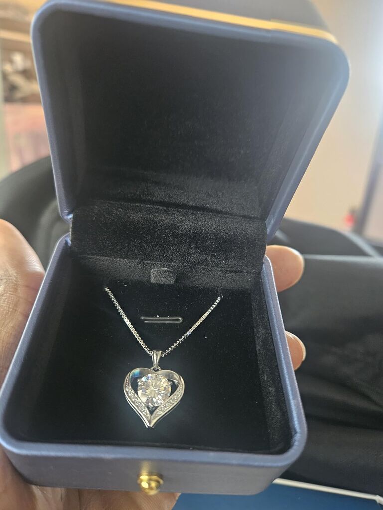 Moissanite Necklace for Women, 1-3 Carat Heart Necklace Engraved with 'I LOVE YOU', Birthday Gift for Wife, Anniversary Present for Wife Women, Jewelry Gifts for Valentine's Day Customer Review Moissanite Necklace for Women, 1-3 Carat Heart Necklace Engraved with 'I LOVE YOU', Birthday Gift for Wife, Anniversary Present for Wife Women, Jewelry Gifts for Valentine's Day - Customer Photo 1