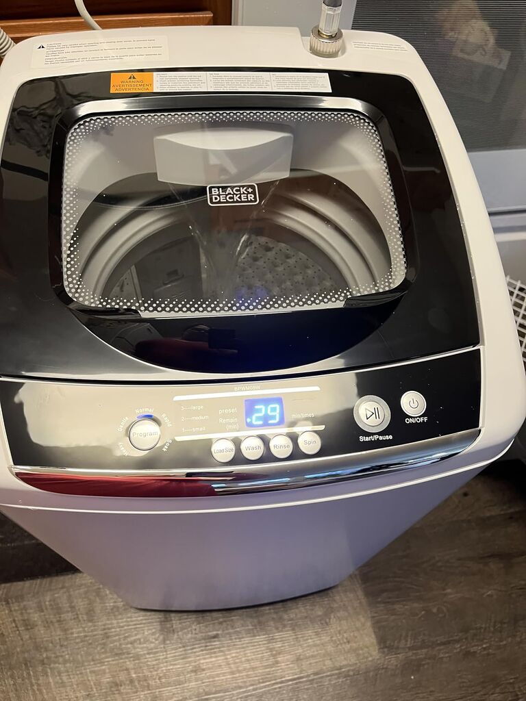 BLACK+DECKER 4.5 Cu. Ft. Front Load Washer, Full Size Washing Machine with 12 Cycles, ENERGY STAR certified Washer Machine, Hot & Cold Inlet Hoses, LED Display, 120V, BFLW45M, White customer photo 2