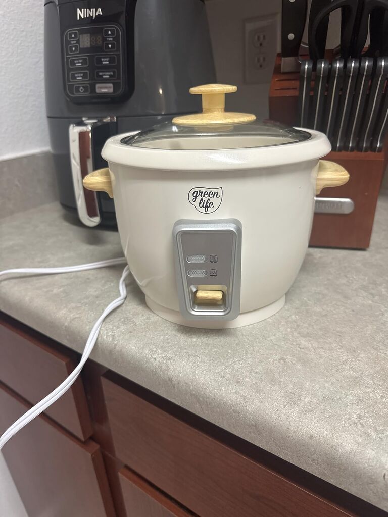 GreenLife Rice Cooker with Removable PFAS-Free Ceramic Nonstick Pot, 3-Cups Uncooked/6-Cups Cooked, Grains & Oatmeal Multicooker, Compact One-Switch Design, Auto Keep Warm, Easy Clean, Cream customer photo 2