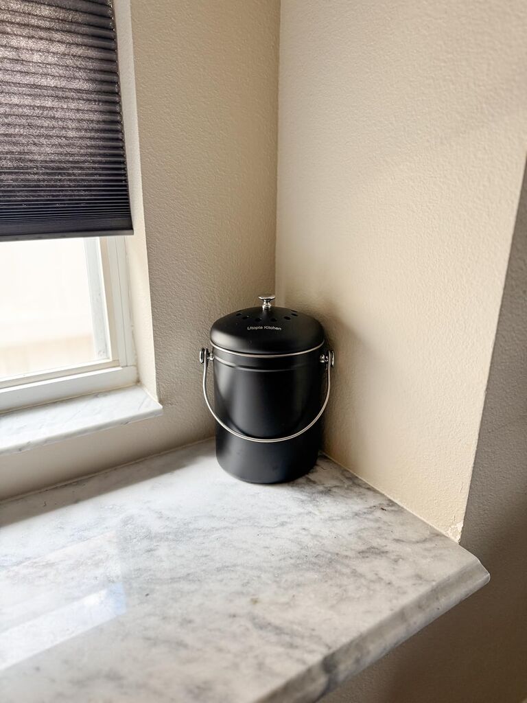 Utopia Kitchen Countertop Compost Bin 1.3 Gallon Stainless Steel | 1.3-gallon stainless steel countertop compost bin with charcoal filter customer photo 1