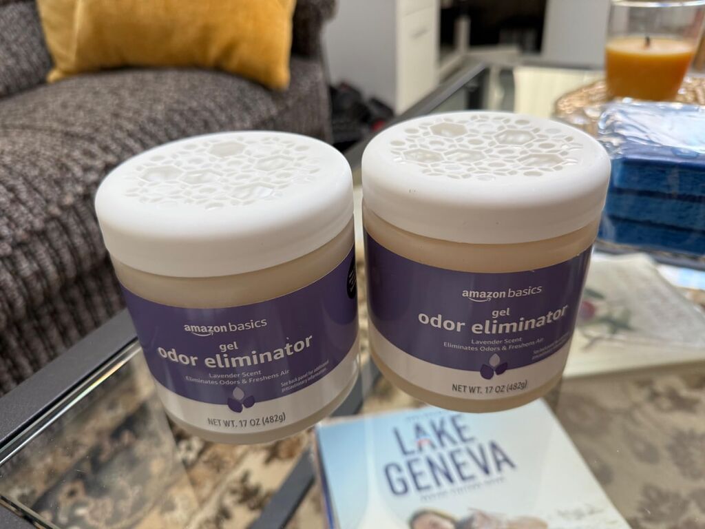 Amazon Basics Gel Odor Eliminator, Activated Charcoal, Fragrance Free, 17 Oz, 1-Pack customer photo 2