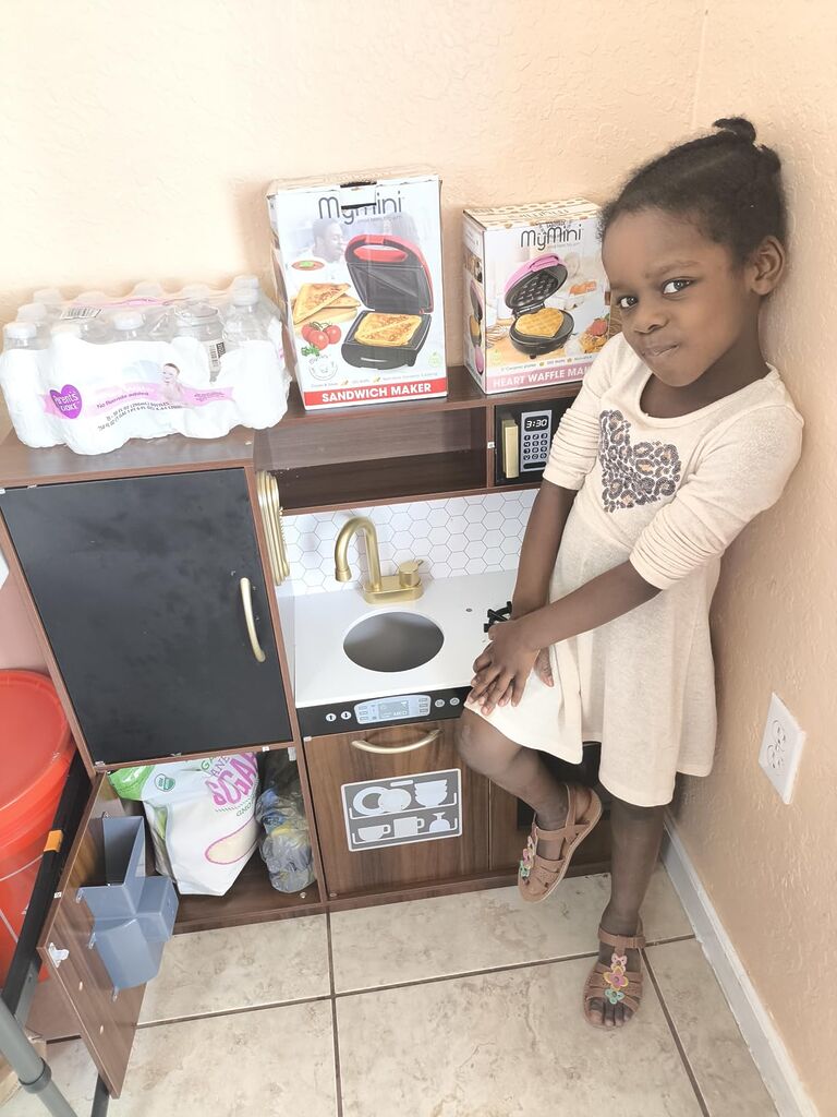 Best Choice Products Wooden Play Kitchen for Kids, Pretend Play Cooking Toy Set with Sink, Oven, Microwave, Refrigerator, Ice Maker & Accessories, Kitchen Playset for Toddlers Ages 3+ - Pink customer photo 2
