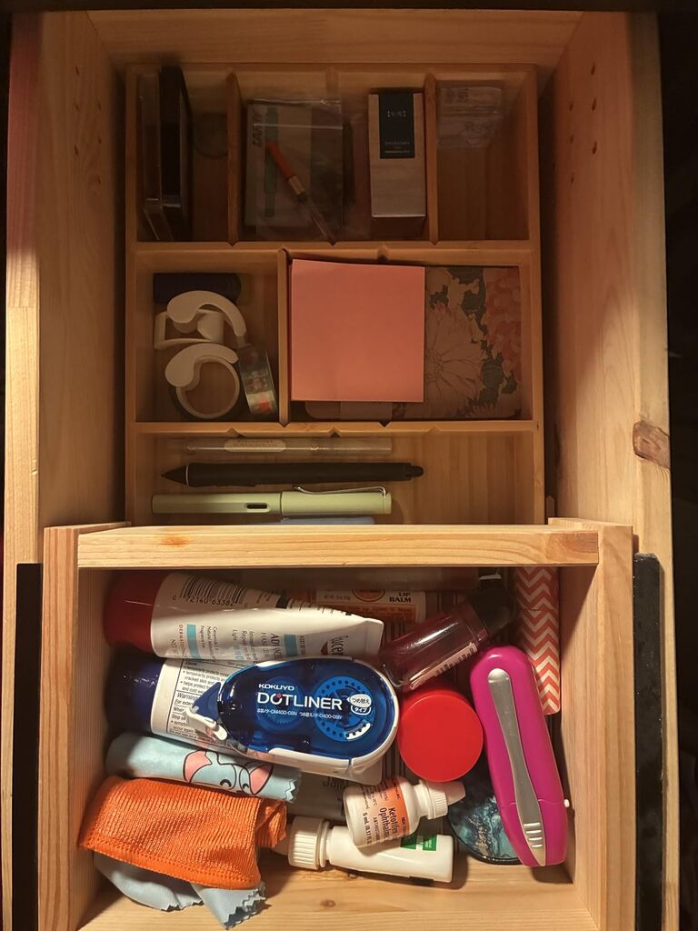 Umilife Bamboo Desk Drawer Organizer, Wood Junk Organizer Tray with Adjustable Dividers, Anti-Skip Storage Organization in Office Bathroom Drawer for Vanity, Makeup, 12
