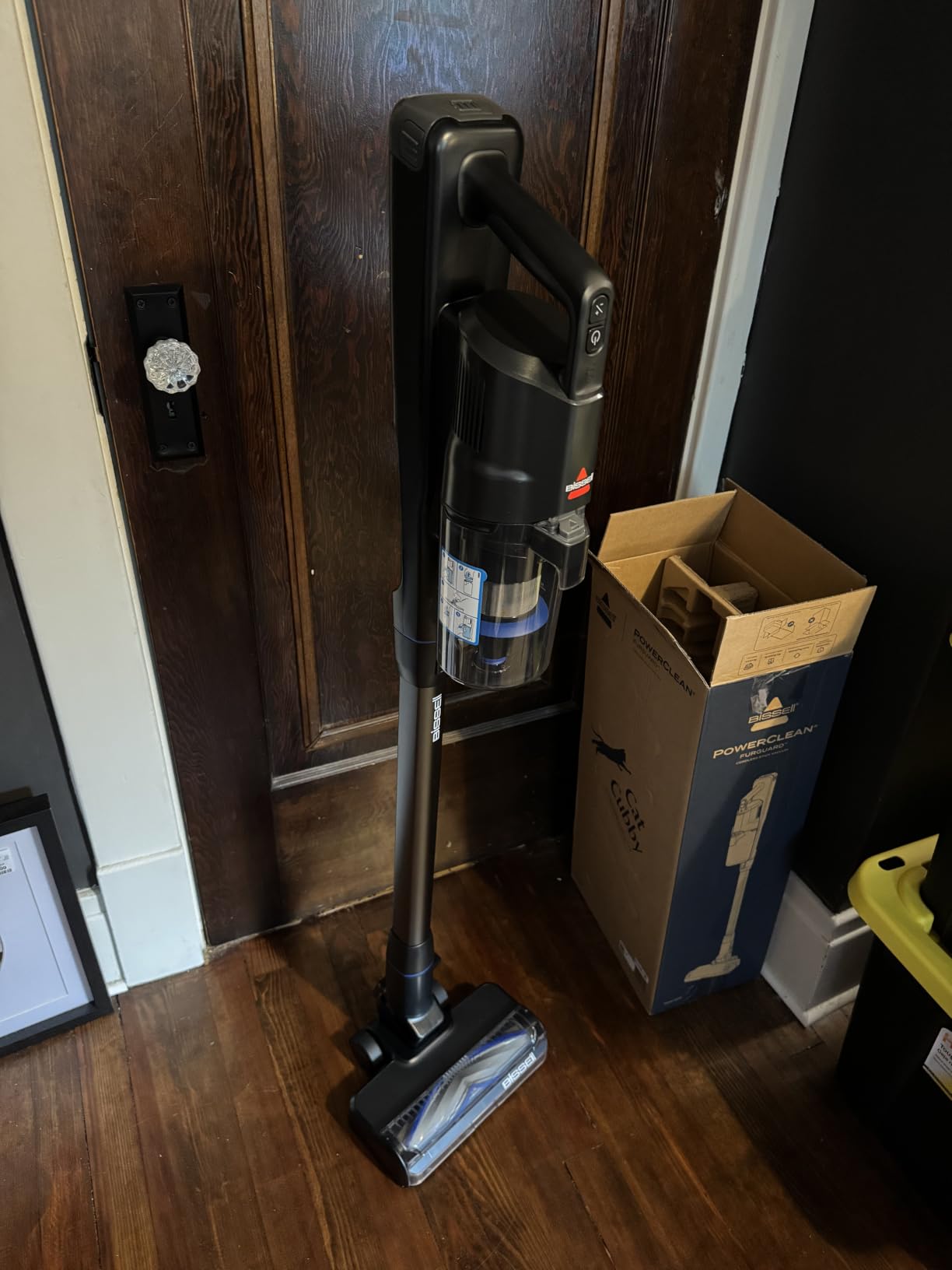 Bissell PowerClean FurGuard 280W Self-Standing Cordless Vacuum, 4039 | Self-cleaning brush roll; wall mount; removable battery; upholstery tool; 280W strong suction customer photo 2