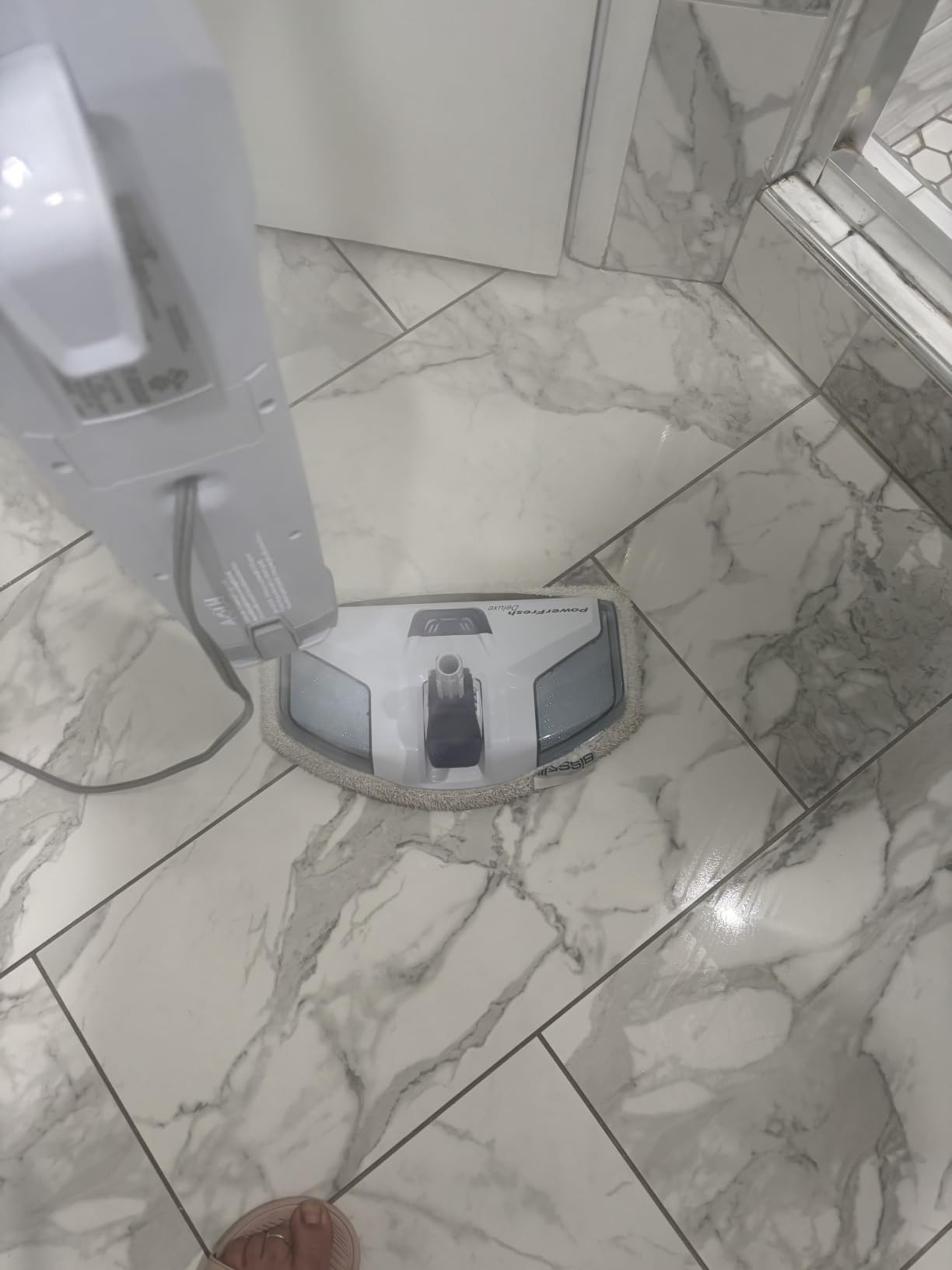 Bissell PowerFresh Deluxe 1806 Steam Mop for Tile, Hardwood & Sealed Floors w/Built-in SpotBoost Brush, Fast 30-Second Warm-Up, Variable Steam Levels customer photo 1
