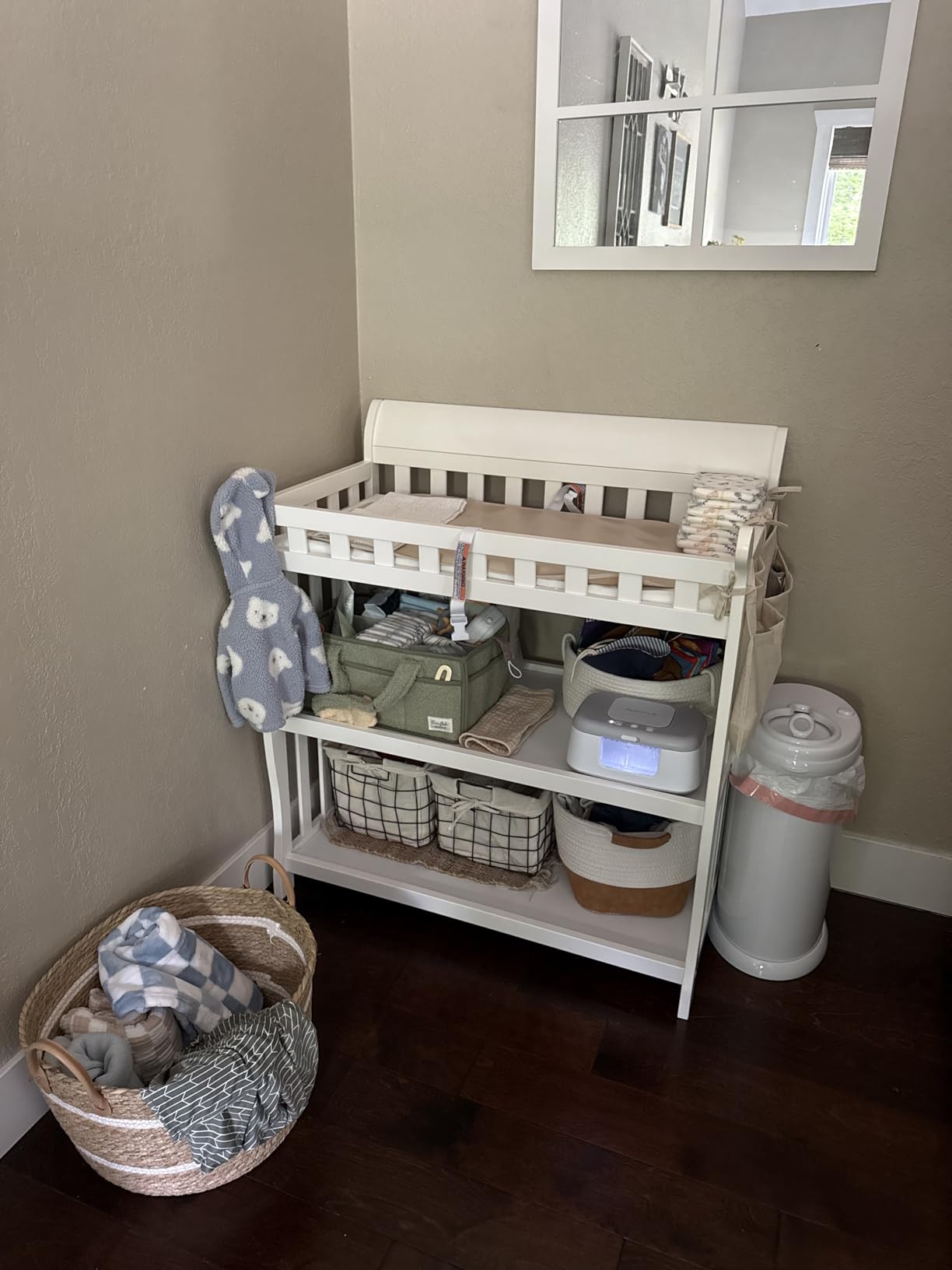 Delta Children Eclipse Changing Table with Changing Pad, Grey customer photo 1