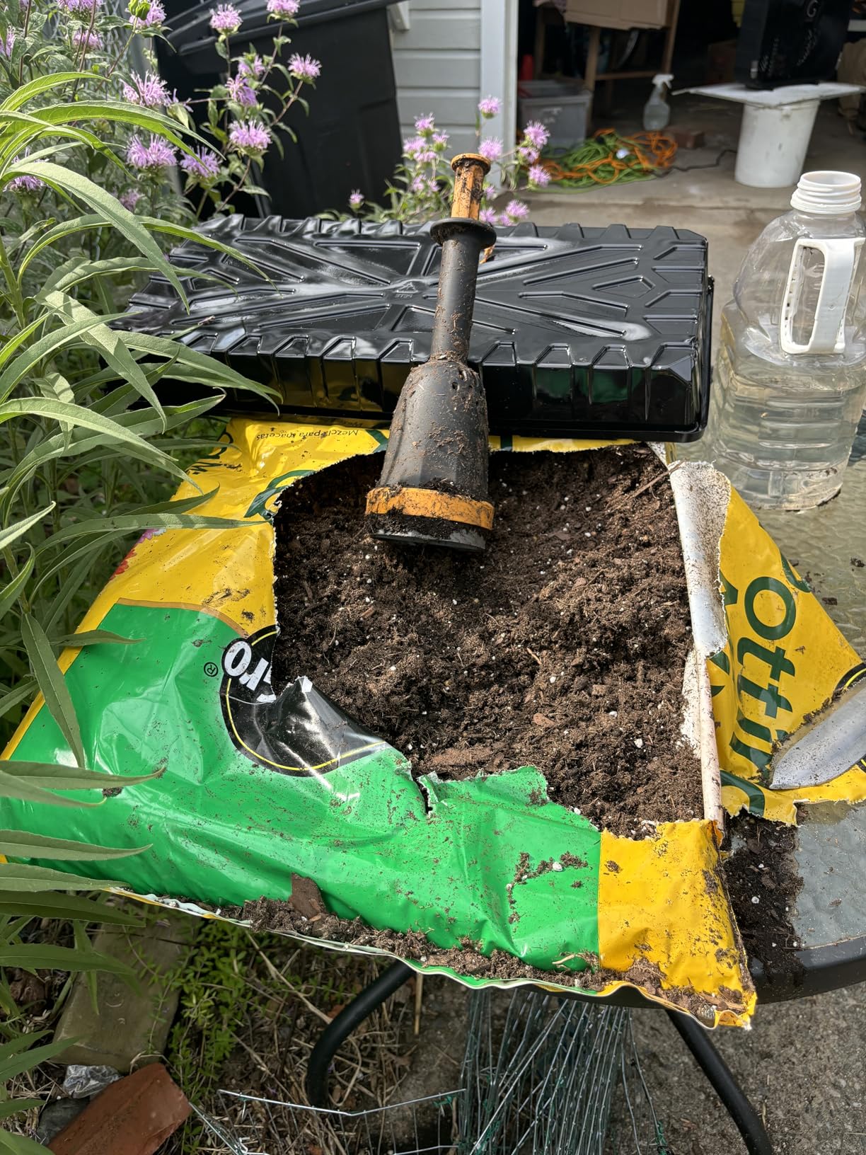 Fiskars Garden Soil Block Maker for Plant Seeds with Natural Air Pruning | Eco Friendly Soil Blocking Gardening Tool for Germinating Seeds, Encourages Strong Root System to Grow Healthier Seedlings customer photo 2
