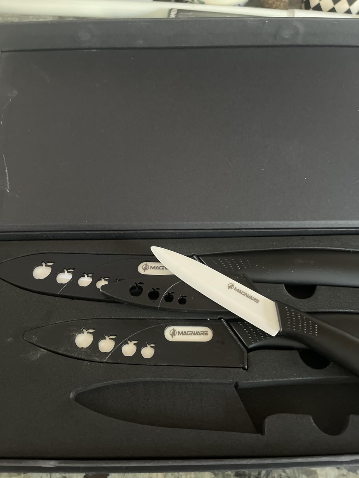 Magiware Ceramic Knives, Ceramic Knife Set with Sheaths Cover -Sharp Longer Never Rust (include 6 Inch Chef Knife, 5inch Utility Knife, and 4 Inch Paring Knife) customer photo 1