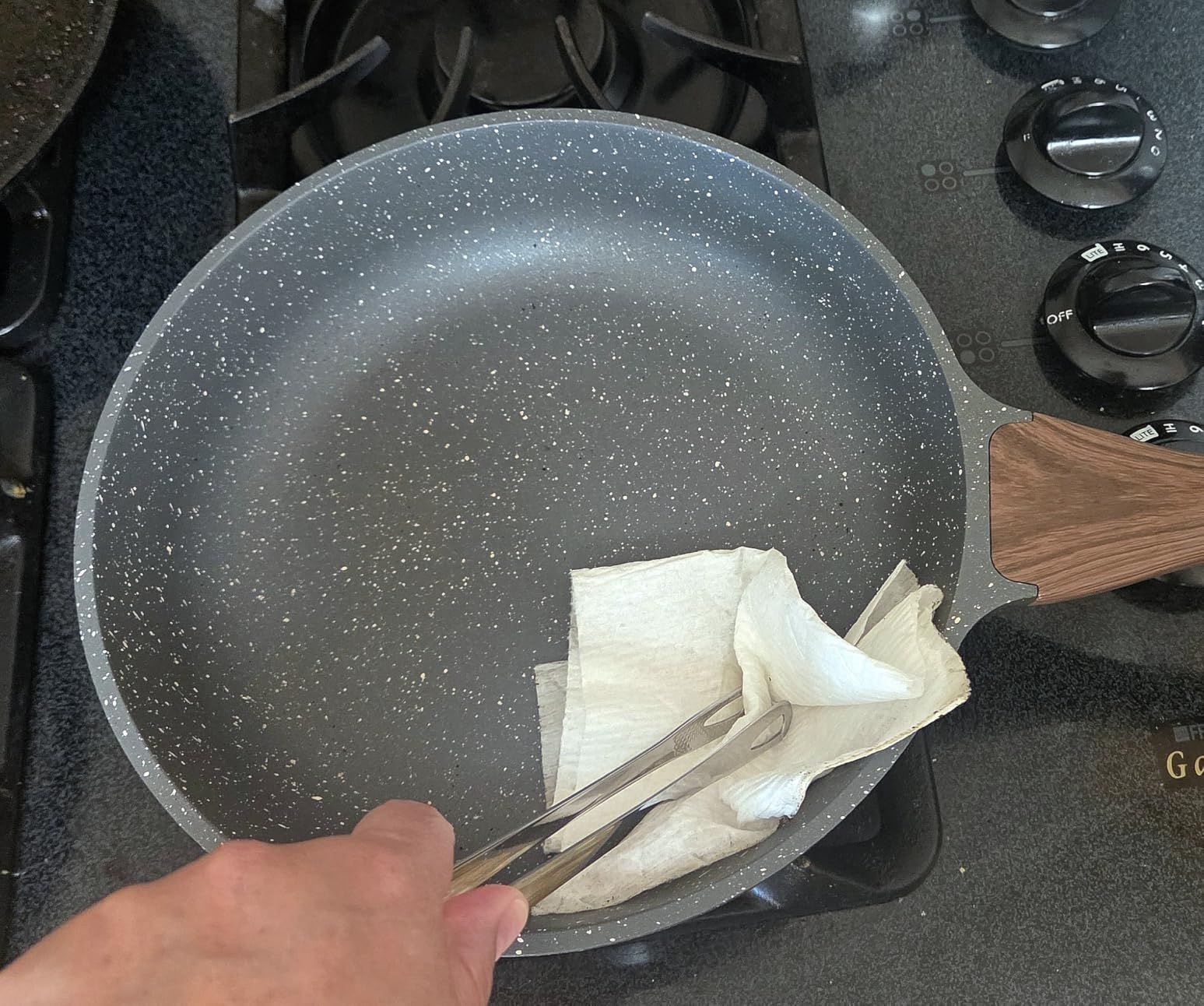 SENSARTE Nonstick Ceramic Frying Pan Skillet, 8 Inch Omelet Pan, Healthy Non Toxic Chef Pan, Induction Compatible Egg Pan with Heat Resistant Handle, PFAS-Free, White customer photo 1