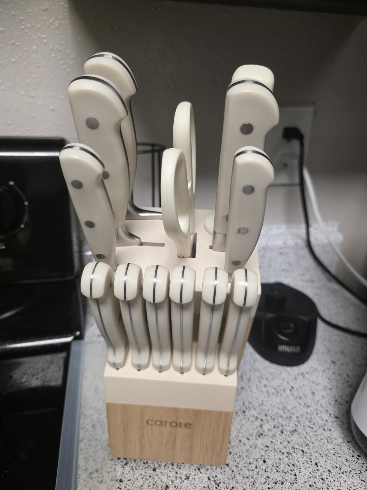 CAROTE 14-Piece Knife Set with Wood Block, Rust-Resistant, Cream | Razor-Sharp High Carbon Stainless Steel Knives, Long-Lasting Sharpness, Forged, Triple-Riveted Ergonomic Non-Slip Handles customer photo 1