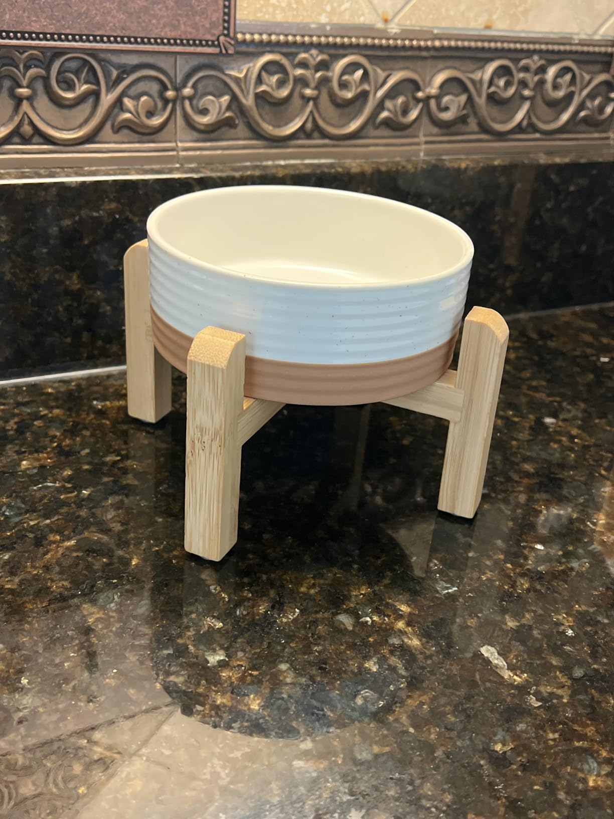Mora Ceramic Pet Bowl Size Medium - Food/Water Dish for Large Puppies, Cats, Retrievers, Medium Sized Dogs - 28oz or 4 Cups - Vanilla customer photo 1