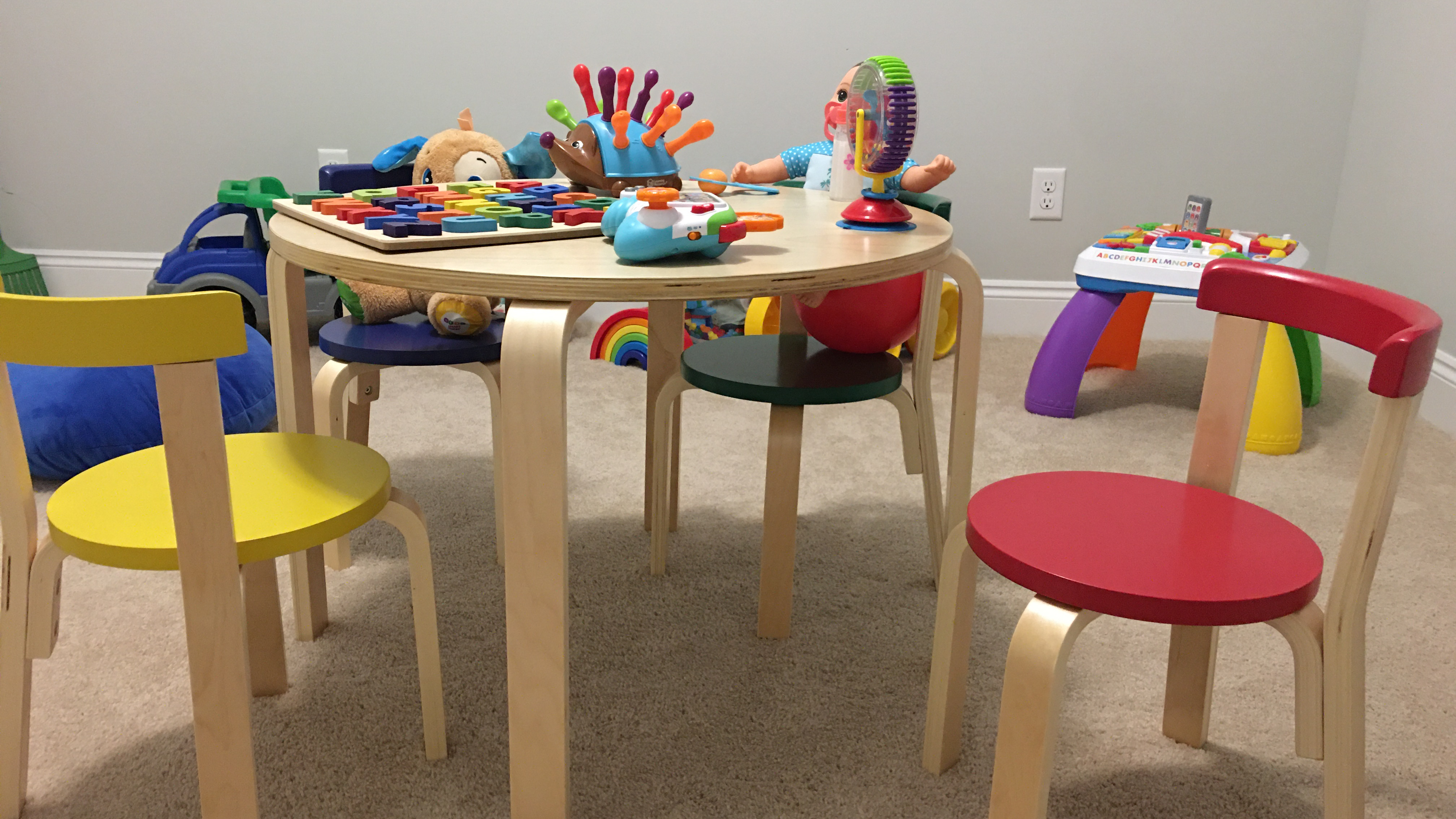 ECR4Kids Bentwood Table and Curved Back Chair Set, Kids Furniture, Earthtone, 5-Piece | Durable birch, GREENGUARD Gold Certified, 3-6 years, 74 lb seat capacity, flexible seating for crafts & play, classroom/home customer photo 2