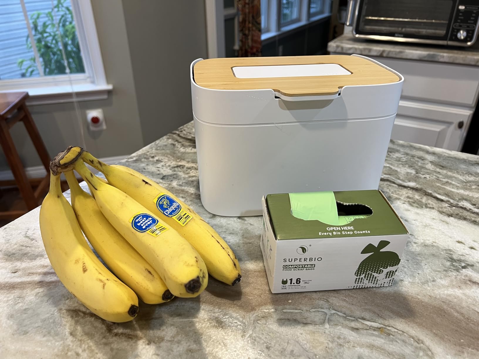 KAZAI Compost Bin Kitchen 'Elin' | 1.2 GAL / 4.5L Countertop Compost Bin with Wooden Lid & Filter | Odor-Free, Dishwasher Safe, with Inner Bucket | Off-White/Bamboo customer photo 2