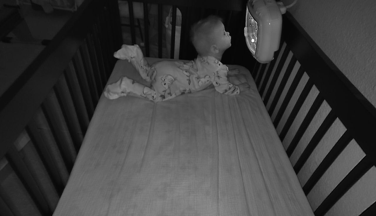 Momcozy Video Baby Monitor, 5.5'' 1080P Full HD Baby Monitor Camera No WiFi | Infrared Night Vision, 5800mAh Battery & 120h Long-last, ECO, VOX, 2-Way Audio, 1640ft Range, Record and Rewind Locally, BM03 customer photo 2