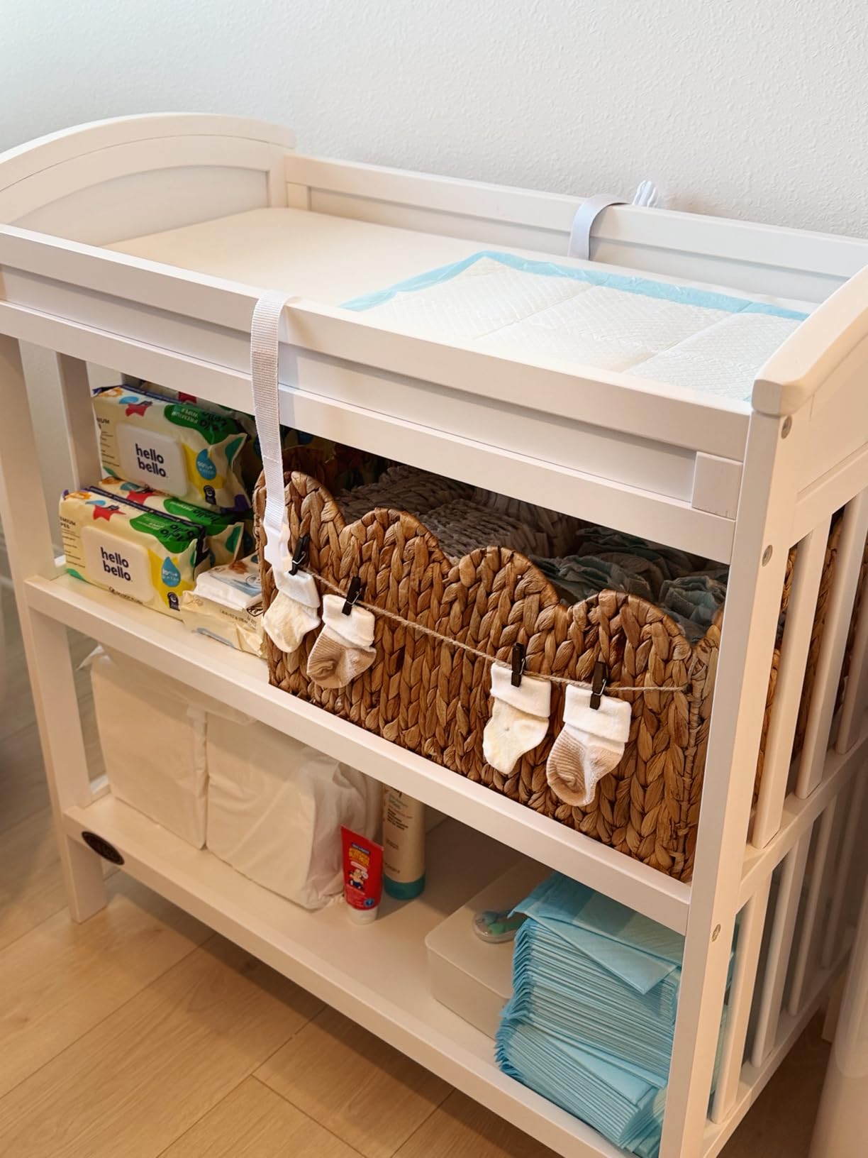 Graco Benton Changing Table with Water-Resistant Pad, Driftwood, GREENGUARD Gold Certified customer photo 2