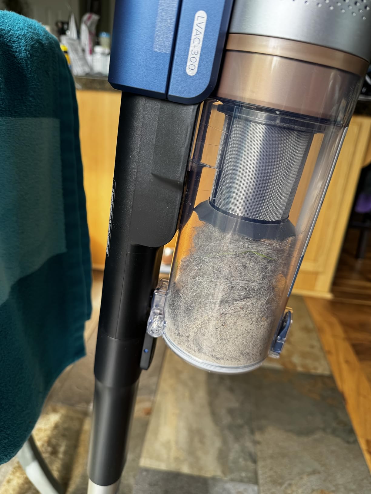 LEVOIT Cordless Vacuum Cleaner with HEPA Filter, Stick Vac with Tangle-Resistant Design, Up to 60 Mins, Powerful Suction, Lightweight, Mini Motorized Brush, for Carpet, Hard Floor, Pet Hair, LVAC-300 customer photo 1
