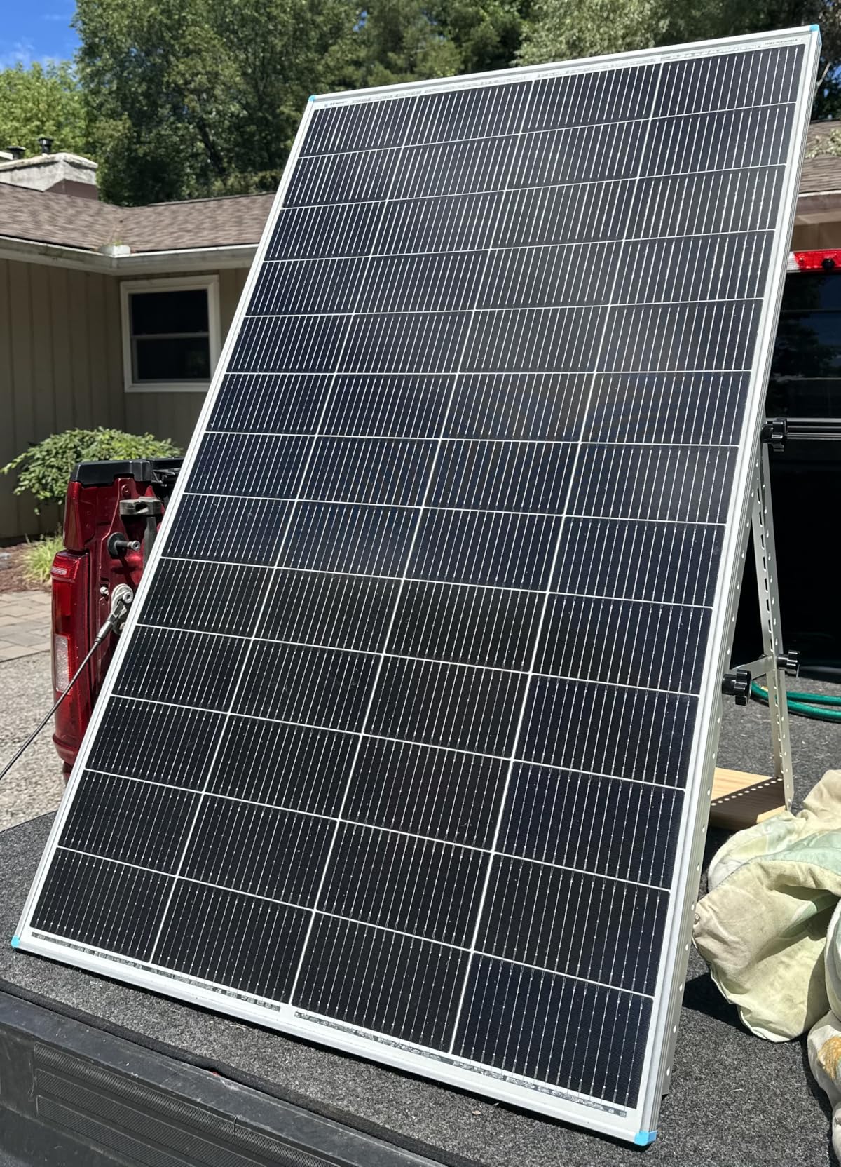Renogy Solar Panels 200 Watt N-Type, 200W Solar Panel 16BB 25% High-Efficiency Solar Cell for 12V/24V Systems,PV Module Power Charger for Class B Van RV Marine Cabin Roof Home Farm customer photo 2