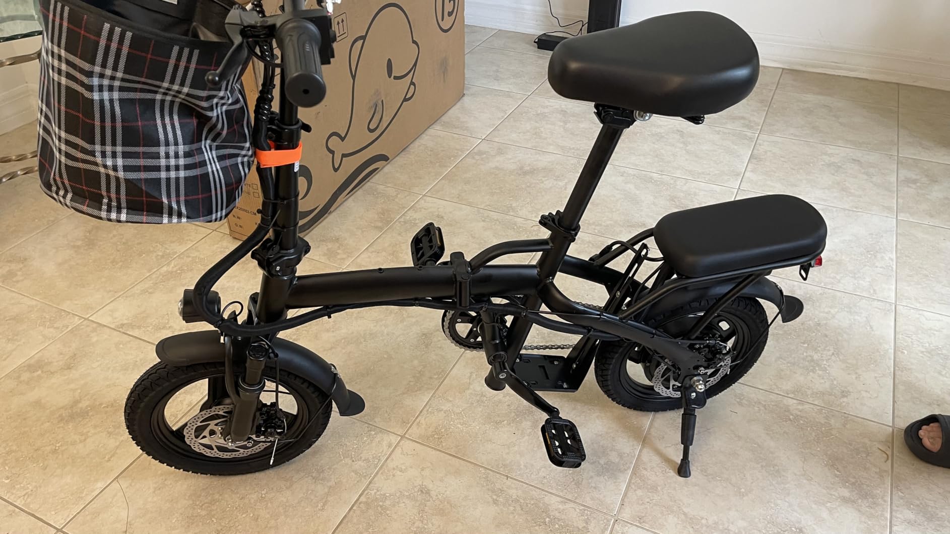 Electric Bike for Adults and Teens, 560-740W Motor, 20-25MPH Compact Commuter Folding Ebike, 32 Miles Range, 48V 10Ah Battery, 3-Level Pedal Assist, 14