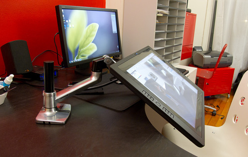 Ergotron LX Monitor Arm, Single Monitor Desk Mount - fits Flat Curved Ultrawide Computer Monitors up to 34 Inches, 7 to 25 lbs, VESA 75x75mm or 100x100mm - Polished Aluminum customer photo 1