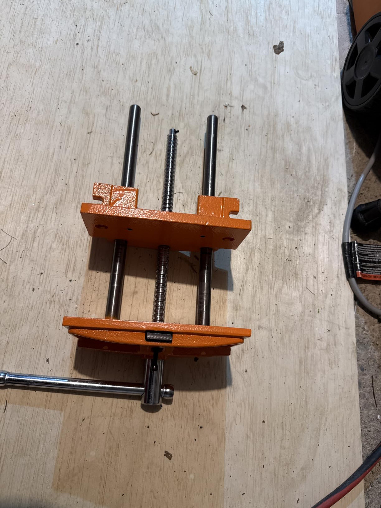 Pony Jorgensen 27091 Medium Duty Woodworker's Vise, Orange, Grey, 9-Inch By 7-Inch customer photo 1