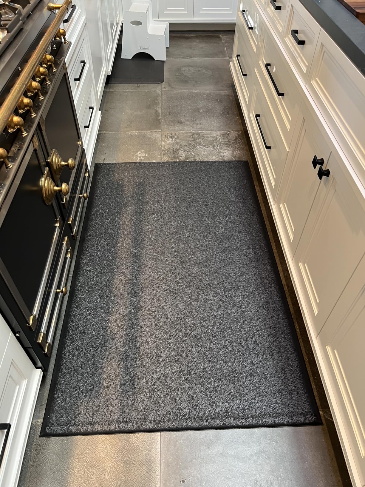 Bertech - AFRB38-3x5BLKBEV Anti Fatigue Floor Mat (Made in USA), 3 Feet Wide x 5 Feet Long x 3/8 Inches Thick, Ribbed Pattern Top, Black, Bevelled on All Four Sides, RoHS and REACH Compliant customer photo 1