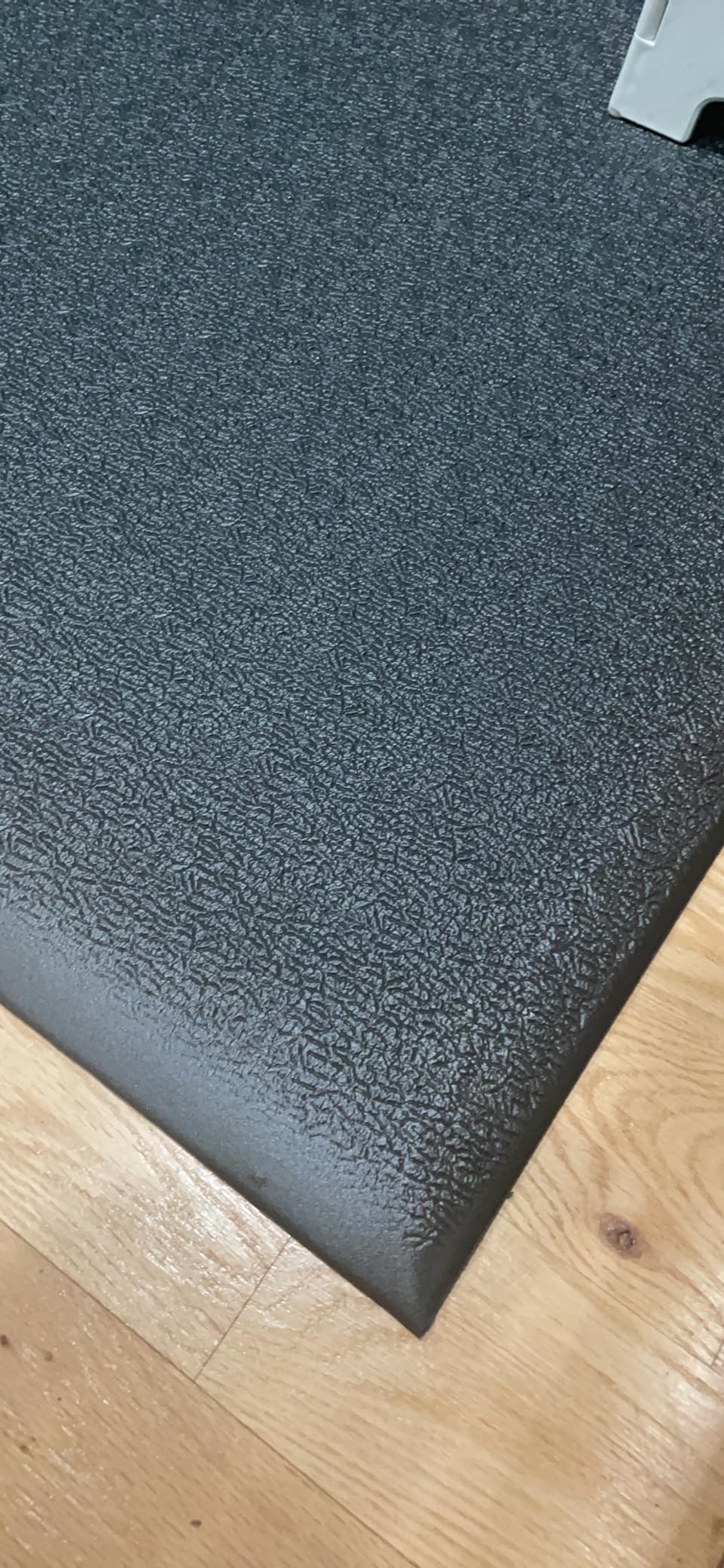 Bertech - AFRB38-3x5BLKBEV Anti Fatigue Floor Mat (Made in USA), 3 Feet Wide x 5 Feet Long x 3/8 Inches Thick, Ribbed Pattern Top, Black, Bevelled on All Four Sides, RoHS and REACH Compliant customer photo 2