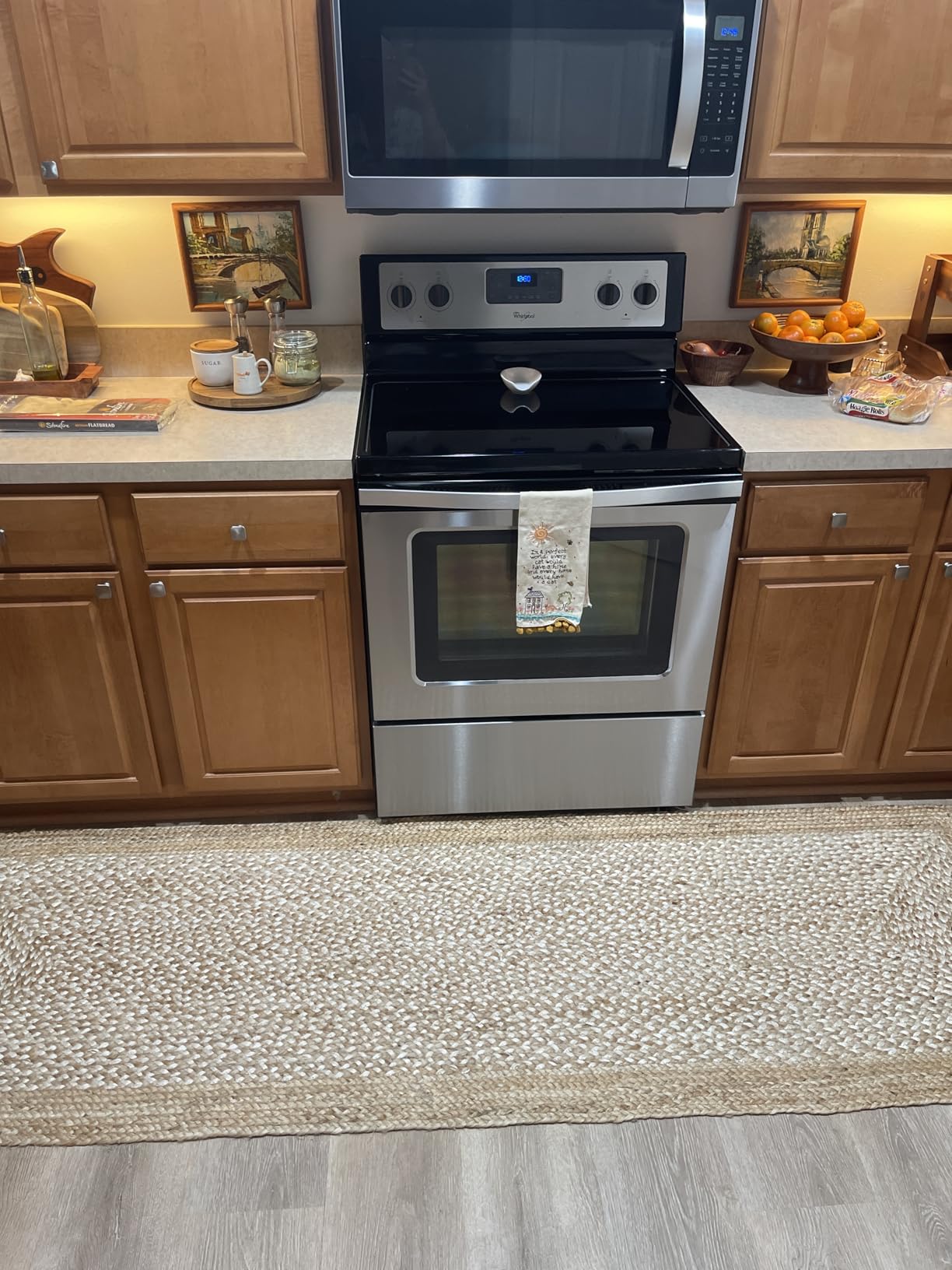 SAFAVIEH Natural Fiber Collection Area Rug - 5' x 8', Natural & Ivory, Handmade Farmhouse Boho Coastal Rustic Jute (NF885B) customer photo 2