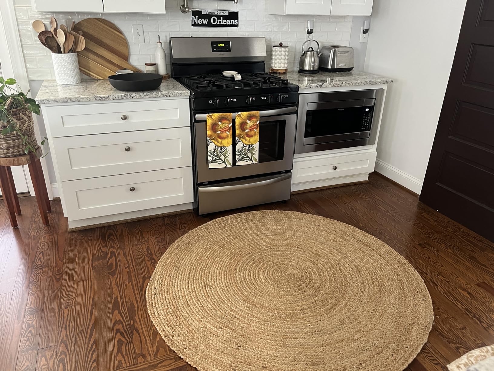 SAFAVIEH Area Rug 6x9 - Cape Cod Collection - Natural Brown, Handmade Braided Flat Weave Jute (CAP252A) customer photo 2