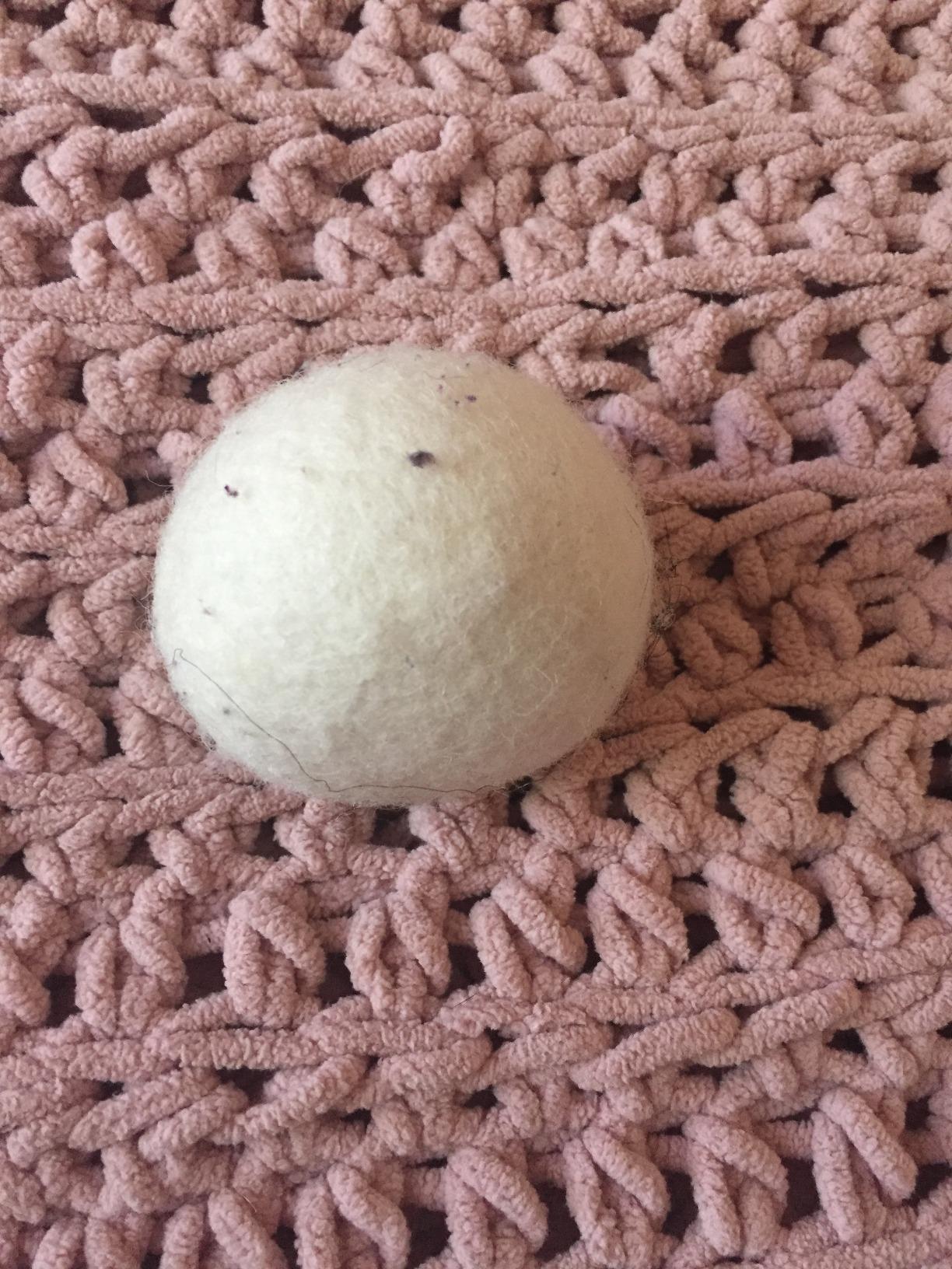 Cosy House Collection Wool Dryer Balls Premium Natural Fabric Softener | Eco-Friendly, Saves on Time and Energy - Soften Clothes Naturally - Reusable for Up to 3 Years - White (Pack of 3) customer photo 2