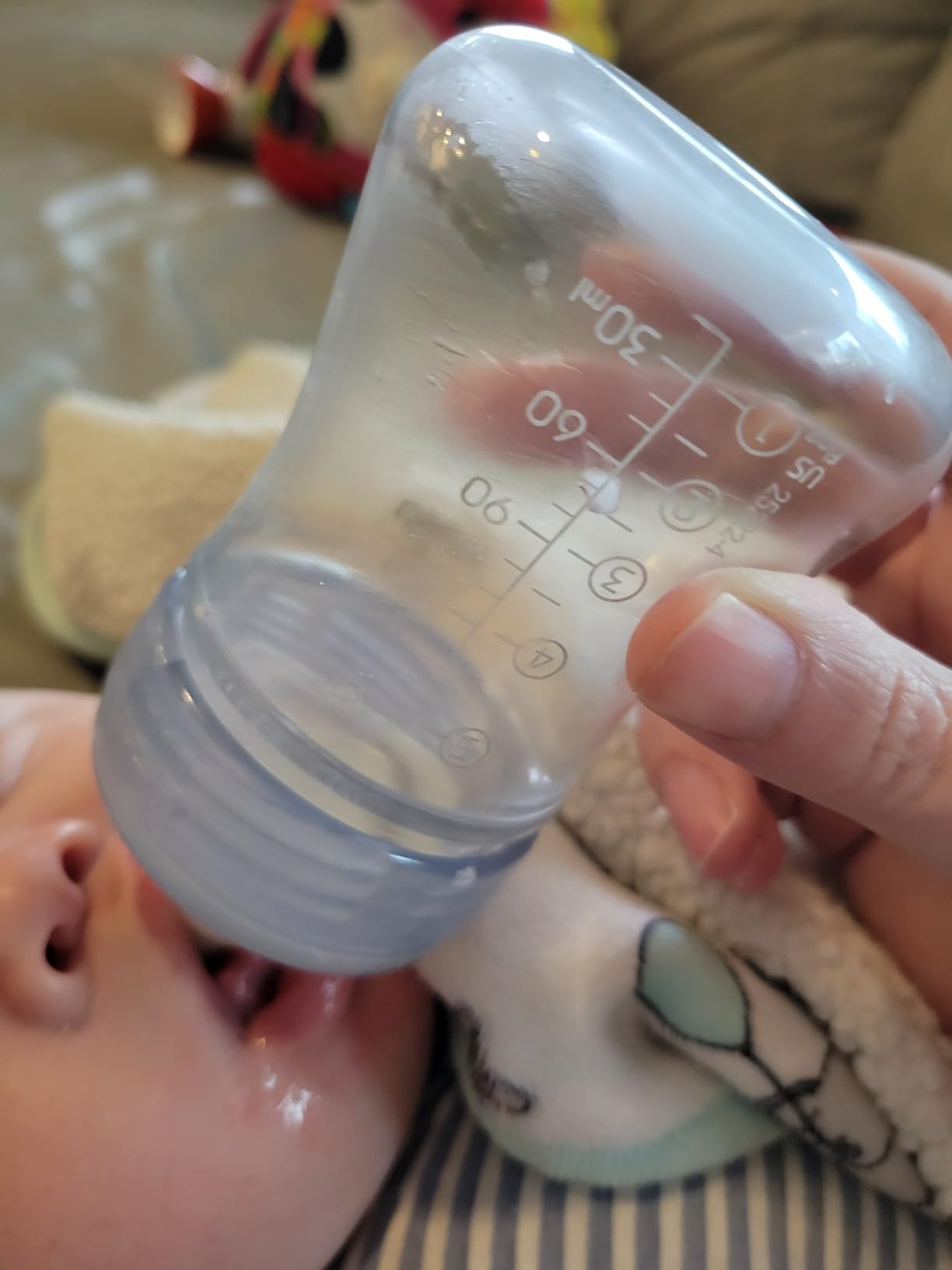 Chicco Duo Hybrid Baby Bottles, Glass Inside, Plastic Outside, 5oz, 2 Pack | Neutral/Grey, Anti-Colic Intui-Latch Nipple, Slow Flow 0m+, BPA-Free, Made in USA, Dishwasher Safe, Lightweight Shell customer photo 1