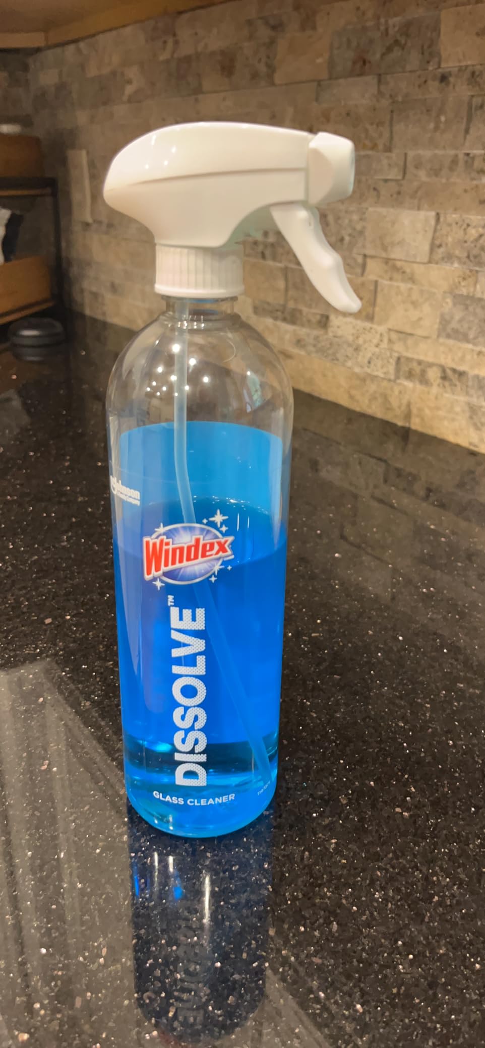Windex Dissolve Concentrated Pods, Glass Cleaner Starter Kit contains 1 Reusable Bottle, 3 Concentrated Dissolvable Pod customer photo 2