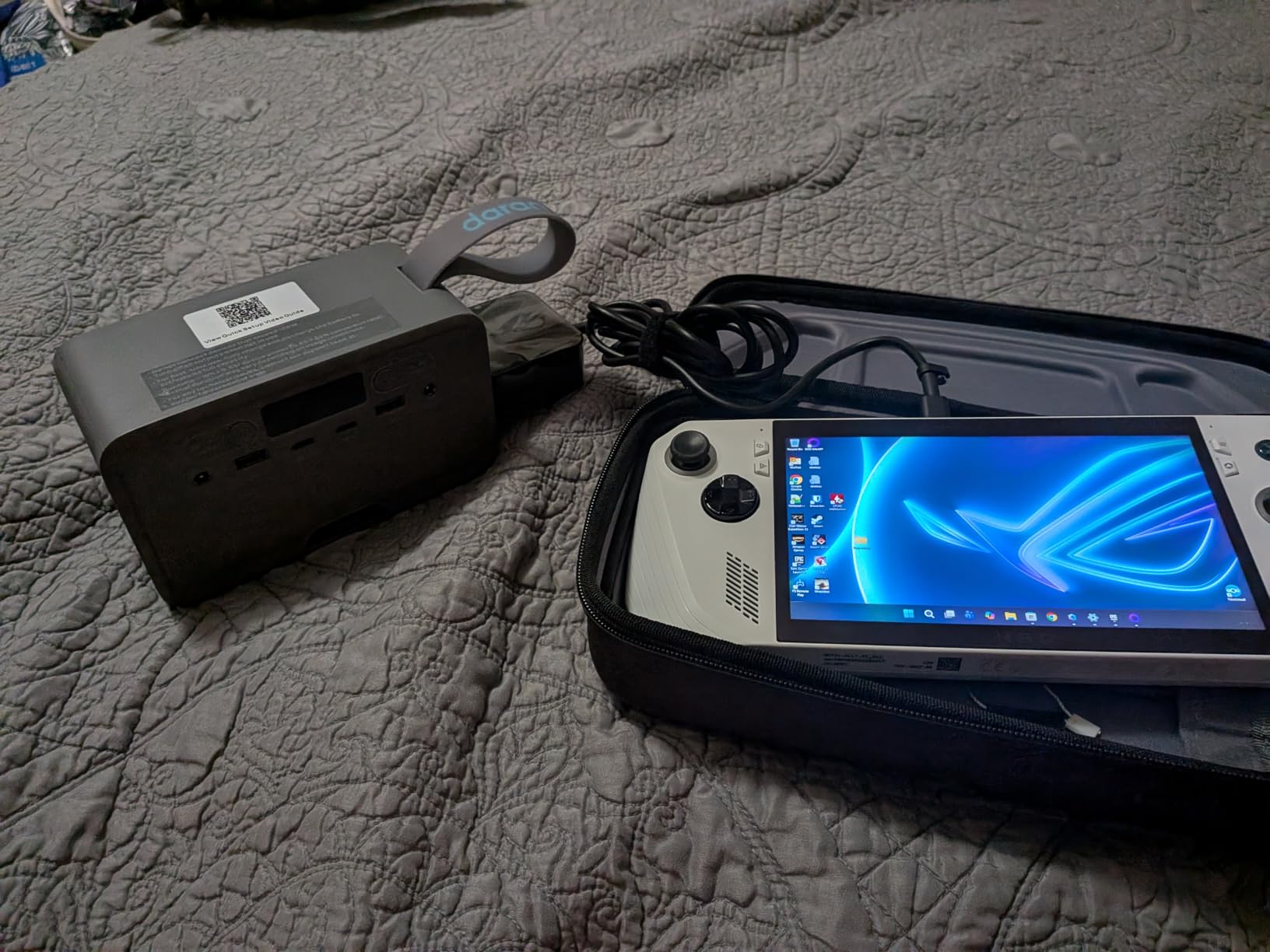DARAN Portable Power Station 89.6Wh LiFePO4 Battery 100W(200W Peak) Solar Power Bank, Portable Charger Small Generator with AC Outlets & PD Fast Charging for Home/Laptop/Camping(Solar Panel Optional) customer photo 1