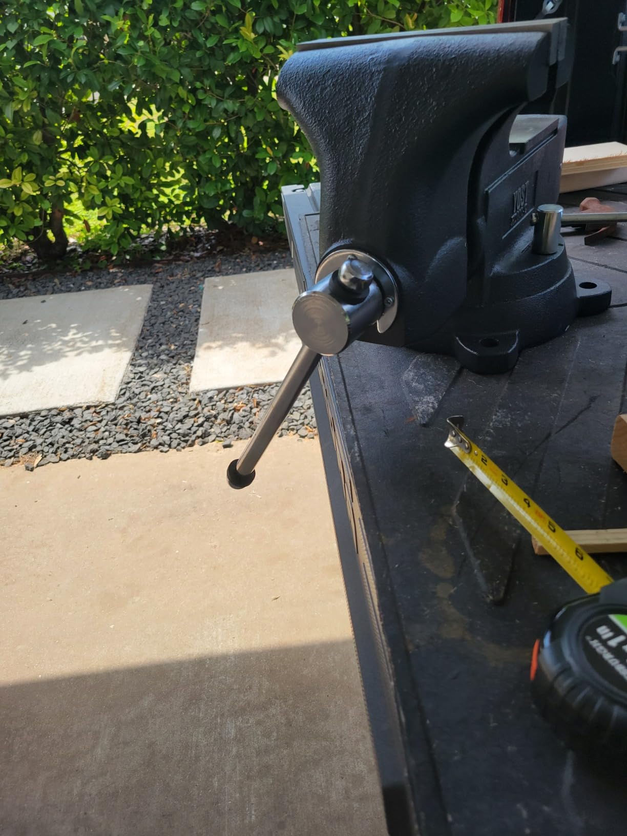 Yost HD800-C Heavy Duty 8-Inch Mechanics Work Bench Vise | Heavy Duty Woodworking & Metal Work Table with Secure Grip Swivel Base customer photo 1