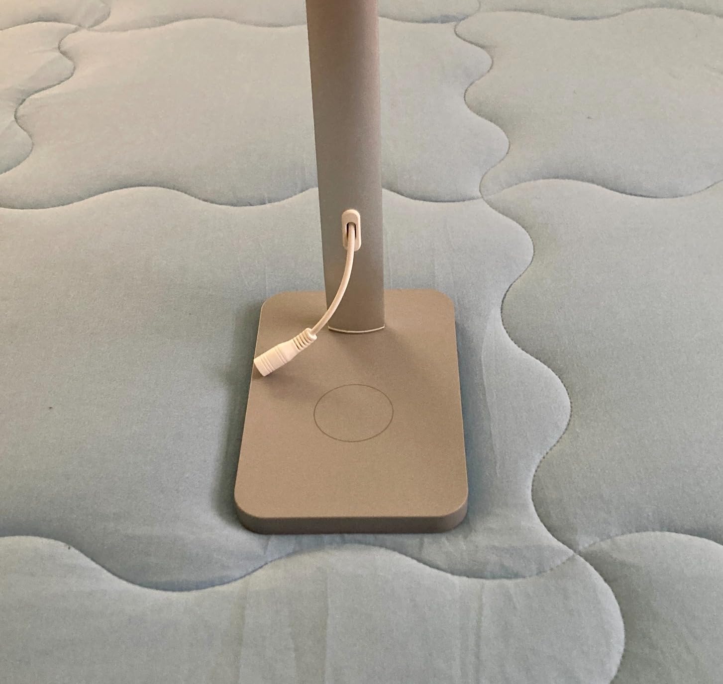 BLACK+DECKER Verve Series Smart LED Desk Lamp, Compatible with Alexa, Circadian Mode, True White LED, 18 Watt, Qi Wireless Charger, Silver customer photo 2