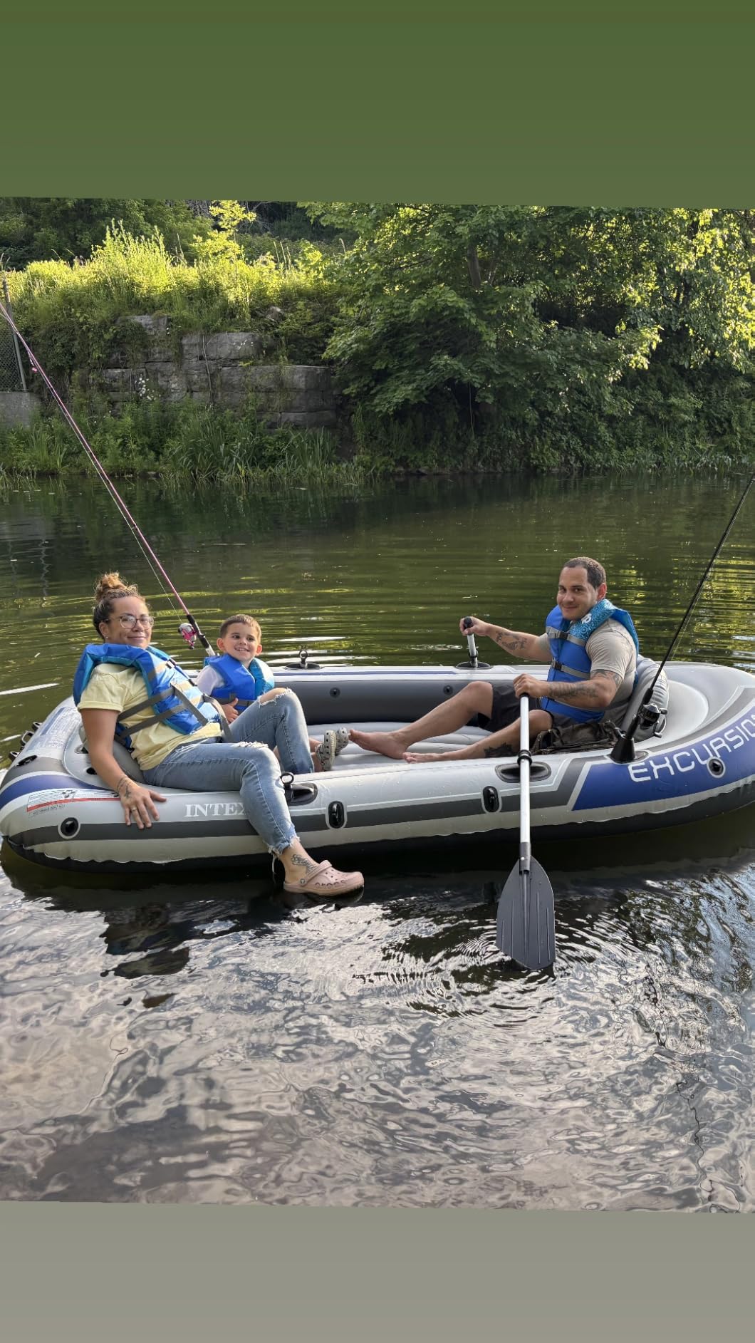 Excursion 4-Person Inflatable Fishing Boat River Raft Set with Oars | 66324EP - Portable Boat with Extra Wide Cockpit and High-Output Hand Pump, 10ft 4in × 5ft 5in customer photo 1