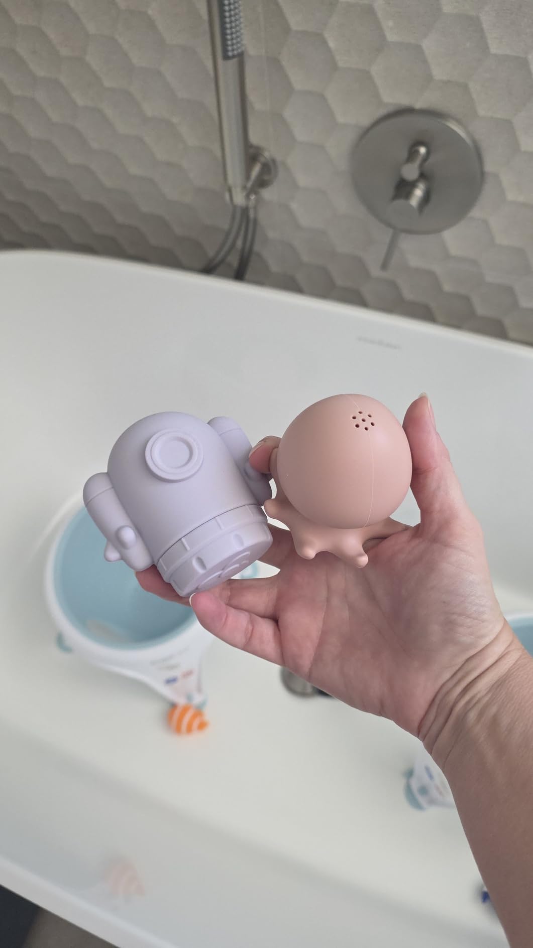 haakaa Dinky Splash Duck Silicone Baby Bath Toy, Detachable & Mold Free Food Grade Silicone Bath Ducks Toys, BPA-Free Squeeze Bathtub Toys, Floating Bath Tub Toys for Babies 6m+ customer photo 1