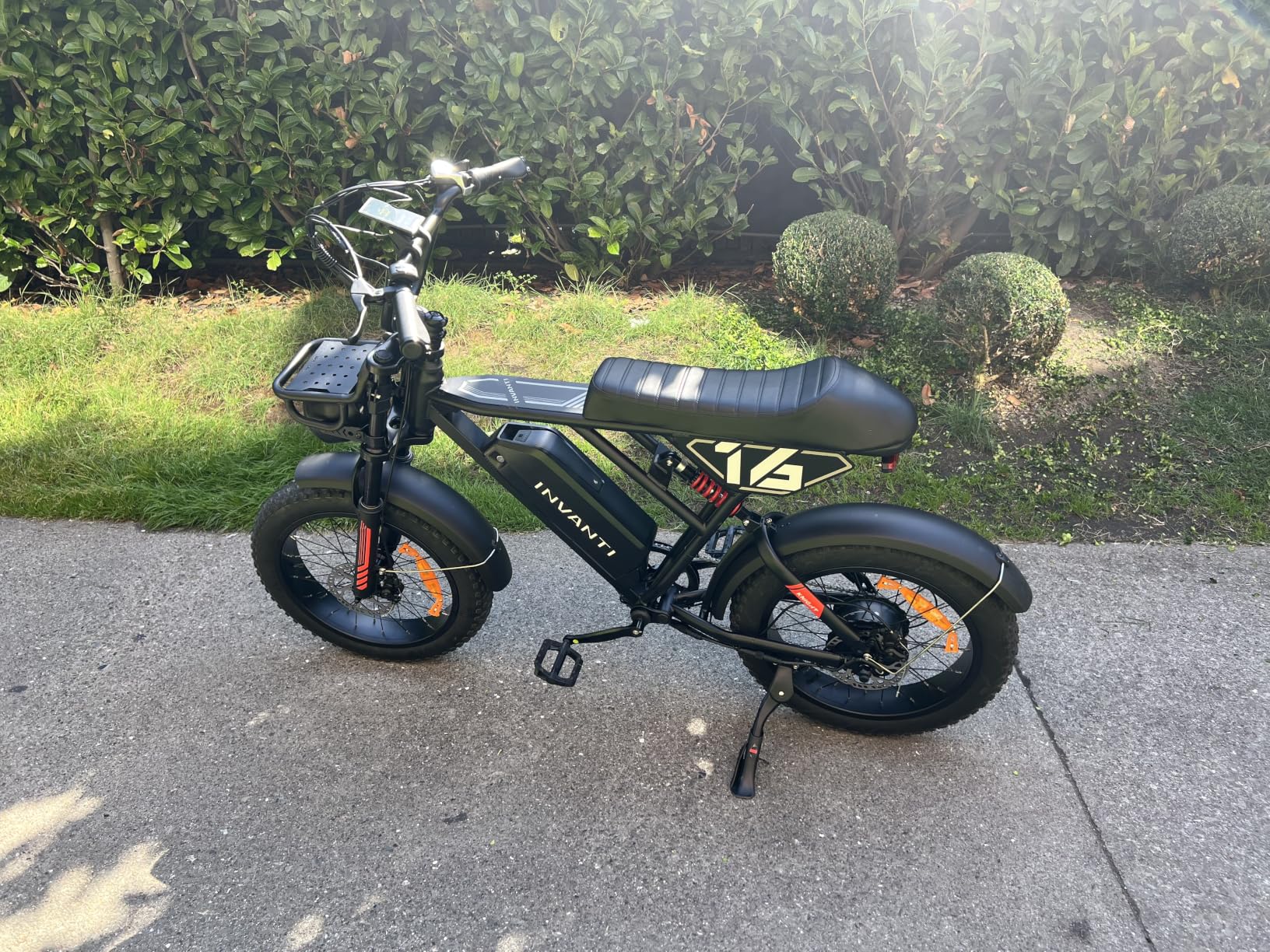 EB16 Electric Bike for Adults, Electric Dirt Bike 1500W Peak Motor,70 Miles 28MPH E-Bike with 48V 15.6AH Removable Battery, 20